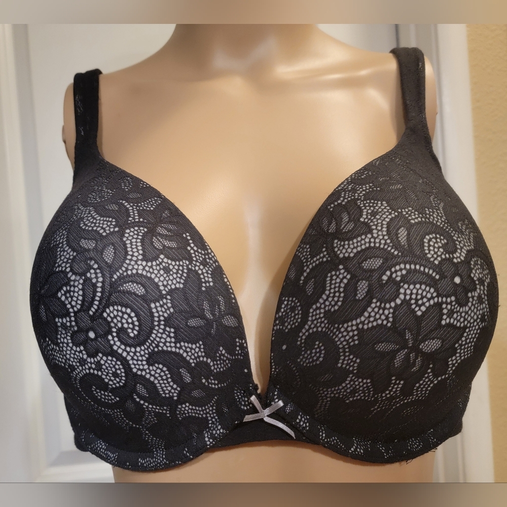 Lane Bryant Cacique Boost Plunge Black Bra With Lace Detail Size 42C